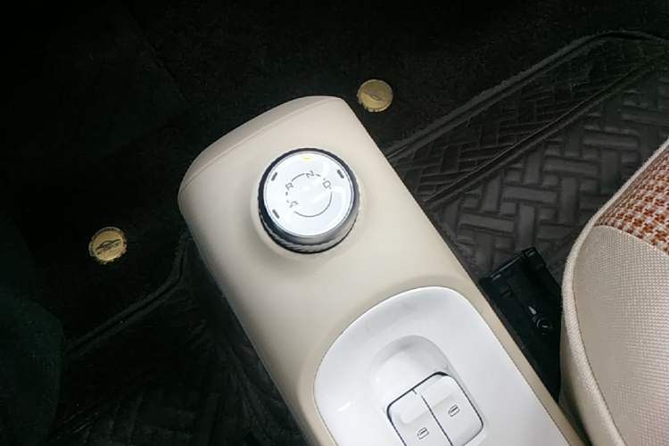 Used Wuling Hongguang MINIEV 2024 3rd Generation 215km Youth Edition Gear Lever