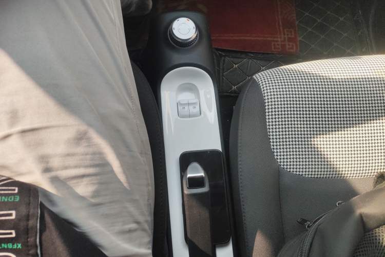 Used Wuling Hongguang MINIEV 2024 3rd Generation 120 km Gear Lever