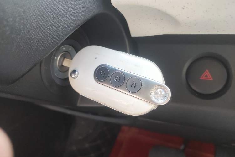 Used Wuling Hongguang MINIEV 2024 3rd Generation 120 km Interior 1