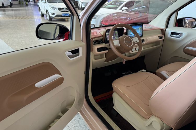 Used Wuling Hongguang MINIEV 2024 3rd Generation 215km Youth Edition Interior 1