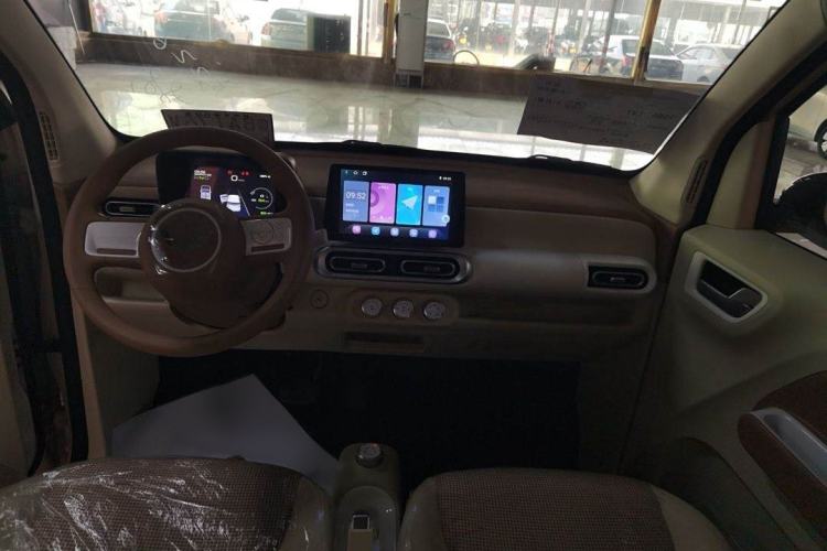 Used Wuling Hongguang MINIEV 2024 3rd Generation 215km Youth Edition Interior 1