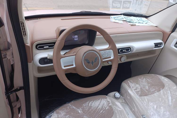 Used Wuling Hongguang MINIEV 2024 3rd Generation 215km Youth Edition Interior 3