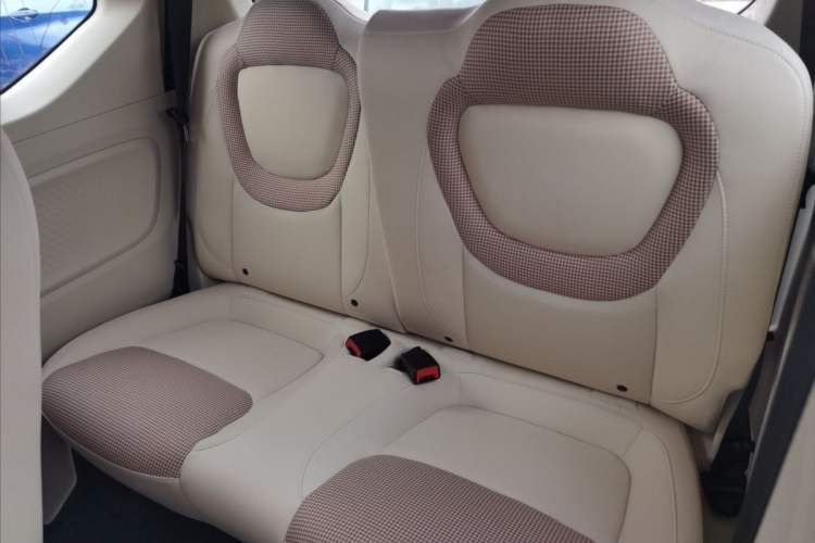 Used Wuling Hongguang MINIEV 2024 3rd Generation 215km Advanced Version Interior 3