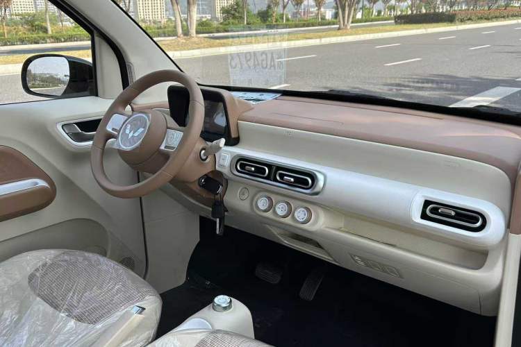 Used Wuling Hongguang MINIEV 2024 3rd Generation 215km Youth Edition Interior 4