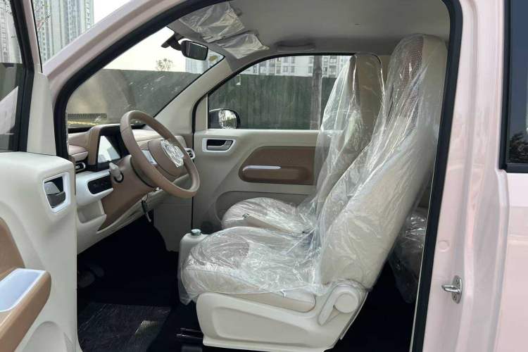 Used Wuling Hongguang MINIEV 2024 3rd Generation 215km Youth Edition Interior 5