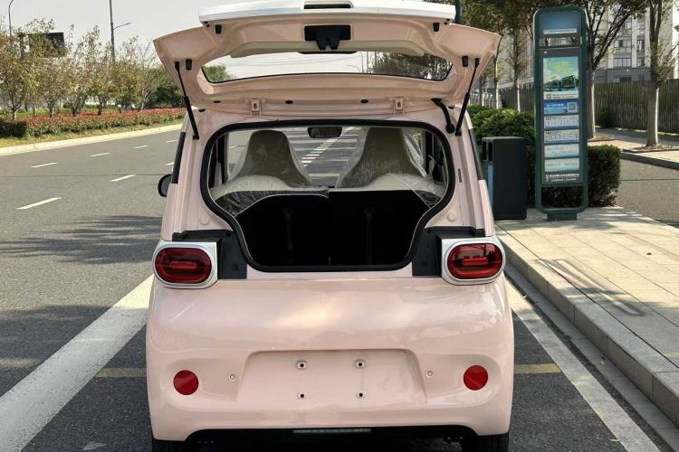 Used Wuling Hongguang MINIEV 2024 3rd Generation 215km Youth Edition Interior 6
