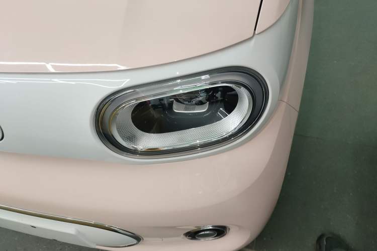 Used Wuling Hongguang MINIEV 2024 3rd Generation 215km Advanced Version Left Front Headlight