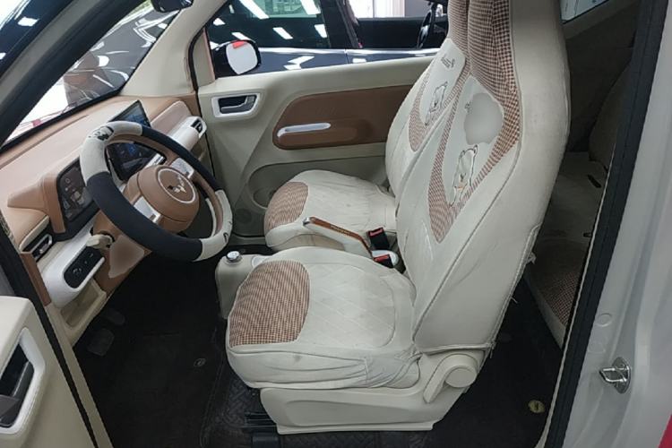Used Wuling Hongguang MINIEV 2024 3rd Generation 215km Youth Edition Left Front Seat