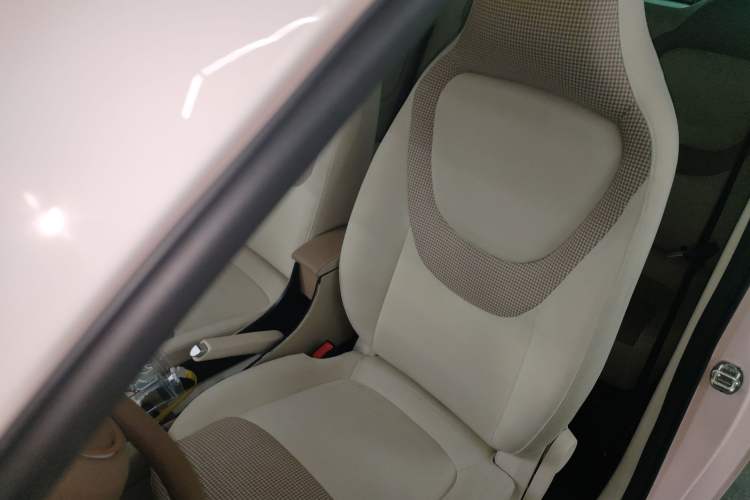 Used Wuling Hongguang MINIEV 2024 3rd Generation 215km Advanced Version Left Front Seat