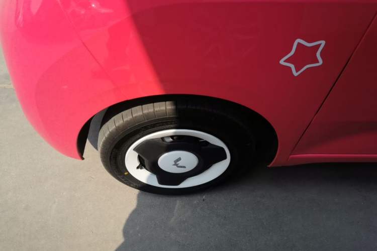 Used Wuling Hongguang MINIEV 2024 3rd Generation 215km Youth Edition Left Front Wheel Hub