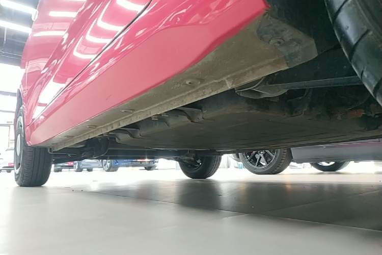 Used Wuling Hongguang MINIEV 2024 3rd Generation 215km Youth Edition Left Side Sill