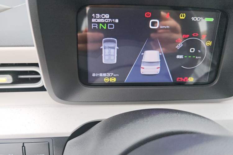 Used Wuling Hongguang MINIEV 2024 3rd Generation 215km Youth Edition Odometer Close Up