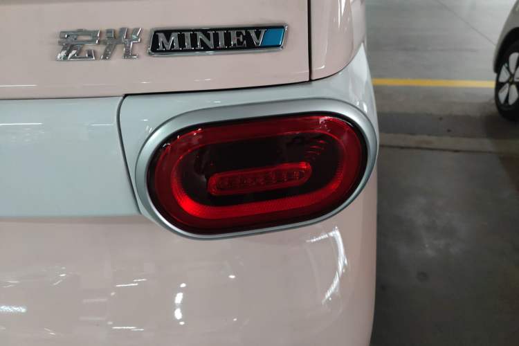 Used Wuling Hongguang MINIEV 2024 3rd Generation 215km Youth Edition Right Rear Taillight