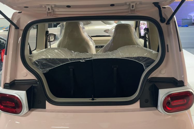 Used Wuling Hongguang MINIEV 2024 3rd Generation 215km Youth Edition Trunk