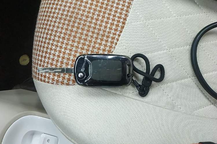 Used Wuling Hongguang MINIEV 2024 3rd Generation 215km Youth Edition Vehicle Key