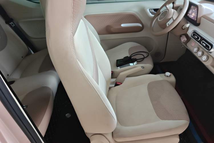 Used Wuling Hongguang MINIEV 2024 3rd Generation 215km Youth Edition Right Front Seat