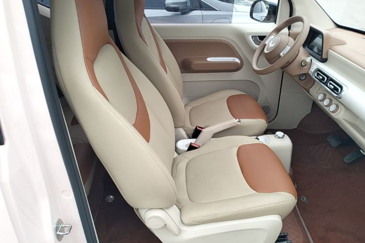 Used Wuling Hongguang MINIEV 2024 3rd Generation 215km Youth Edition Right Front Seat