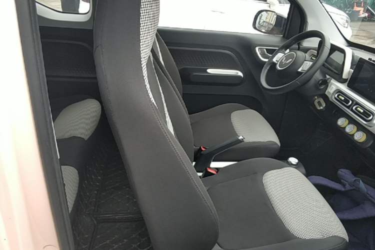 Used Wuling Hongguang MINIEV 2024 3rd Generation 215km Advanced Version Right Front Seat