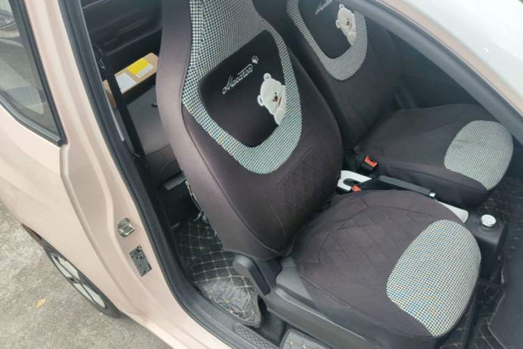Used Wuling Hongguang MINIEV 2024 3rd Generation 215km Advanced Version Right Front Seat