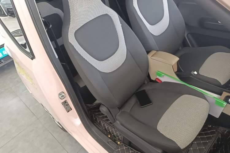 Used Wuling Hongguang MINIEV 2024 3rd Generation 215km Advanced Version Right Front Seat
