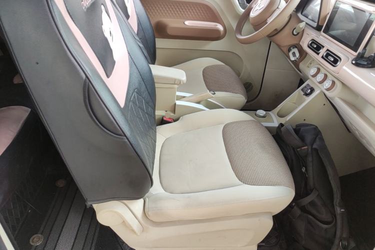 Used Wuling Hongguang MINIEV 2024 3rd Generation 215km Advanced Version Right Front Seat