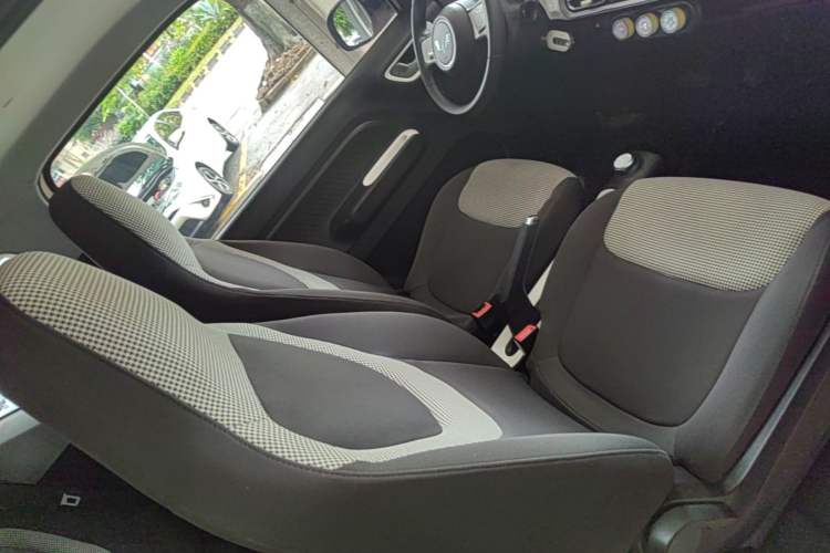 Used Wuling Hongguang MINIEV 2024 3rd Generation 215km Advanced Version Right Front Seat