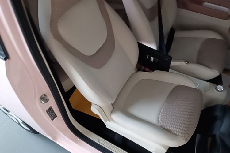 Used Wuling Hongguang MINIEV 2024 3rd Generation 215km Advanced Version Right Front Seat