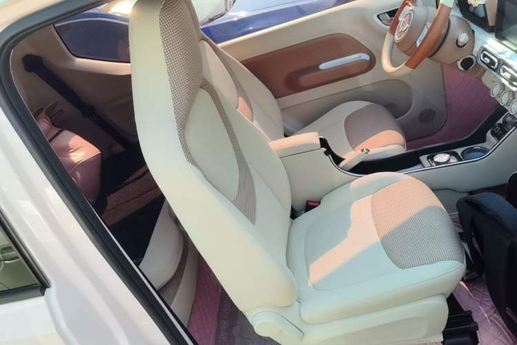 Used Wuling Hongguang MINIEV 2024 3rd Generation 215km Advanced Version Right Front Seat