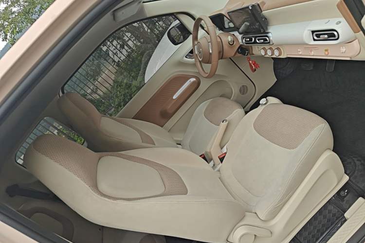 Used Wuling Hongguang MINIEV 2024 3rd Generation 215km Youth Edition Right Front Seat