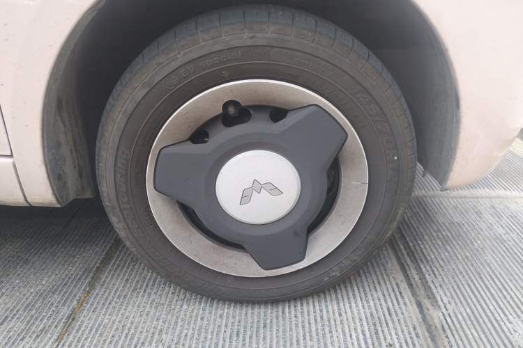 Used Wuling Hongguang MINIEV 2024 3rd Generation 215km Youth Edition Right Front Wheel Hub