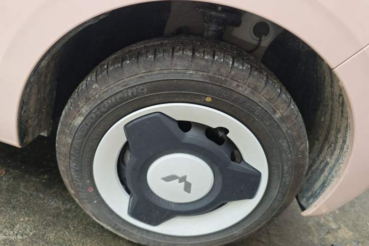 Used Wuling Hongguang MINIEV 2024 3rd Generation 215km Youth Edition Right Front Wheel Hub