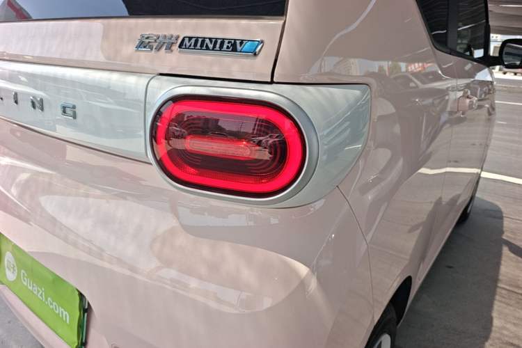 Used Wuling Hongguang MINIEV 2024 3rd Generation 215km Youth Edition Right Rear Taillight