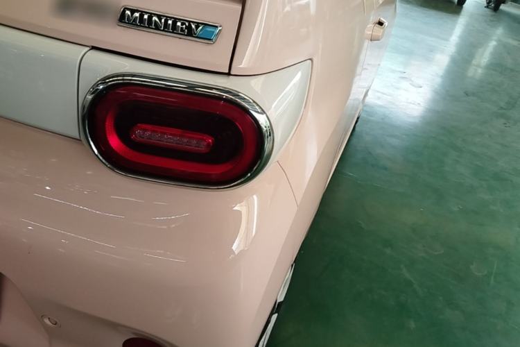 Used Wuling Hongguang MINIEV 2024 3rd Generation 215km Youth Edition Right Rear Taillight