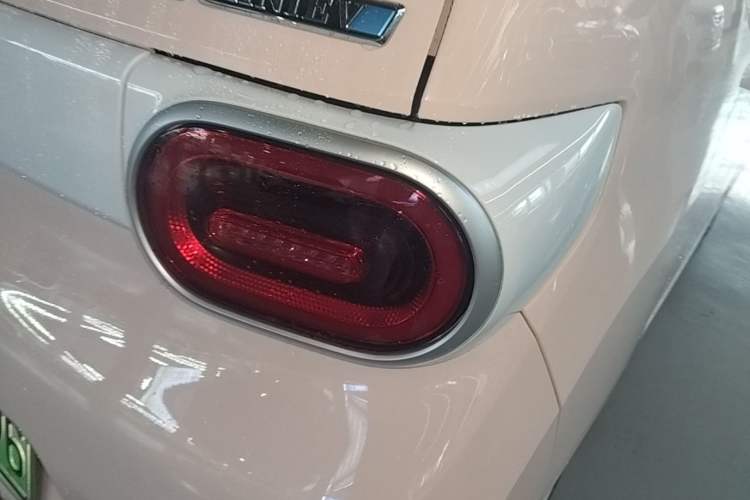 Used Wuling Hongguang MINIEV 2024 3rd Generation 215km Youth Edition Right Rear Taillight