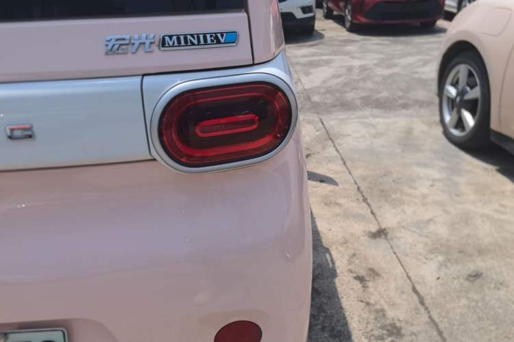 Used Wuling Hongguang MINIEV 2024 3rd Generation 215km Youth Edition Right Rear Taillight