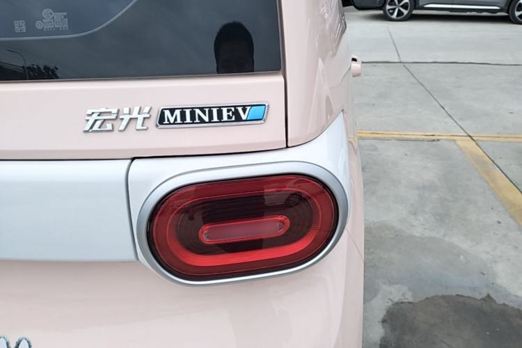 Used Wuling Hongguang MINIEV 2024 3rd Generation 215km Youth Edition Right Rear Taillight