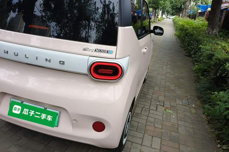 Used Wuling Hongguang MINIEV 2024 3rd Generation 215km Youth Edition Right Rear Taillight