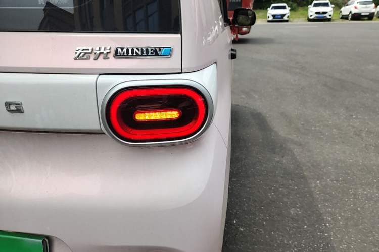 Used Wuling Hongguang MINIEV 2024 3rd Generation 215km Youth Edition Right Rear Taillight