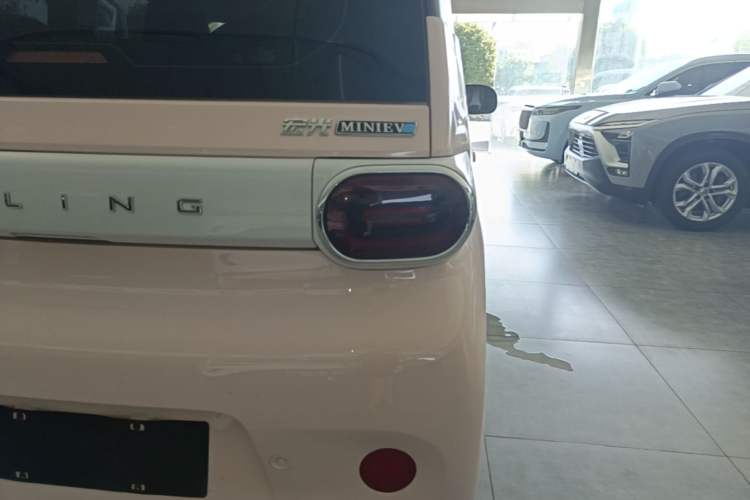 Used Wuling Hongguang MINIEV 2024 3rd Generation 215km Advanced Version Right Rear Taillight