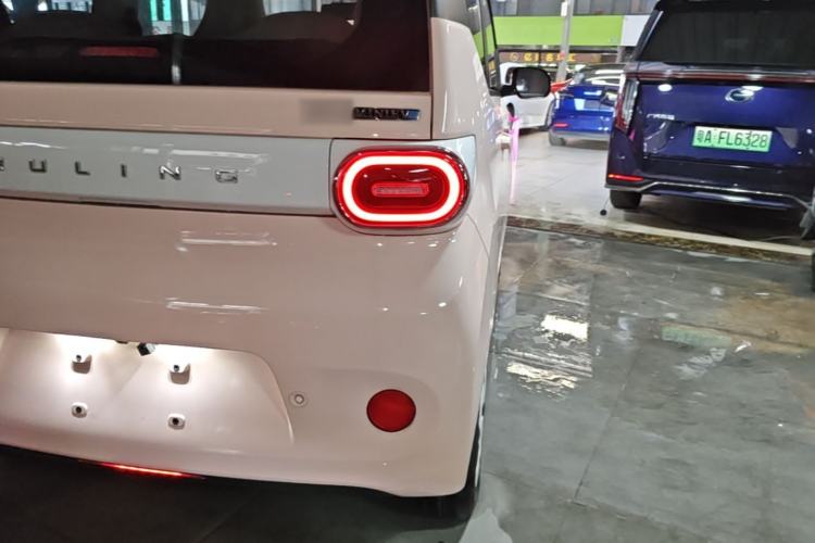 Used Wuling Hongguang MINIEV 2024 3rd Generation 215km Advanced Version Right Rear Taillight
