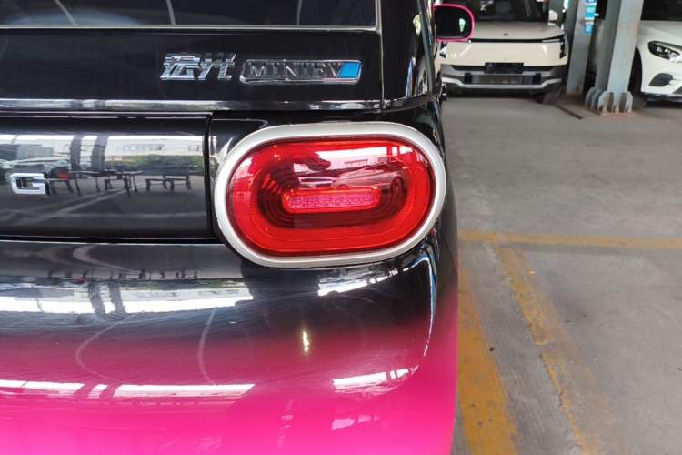 Used Wuling Hongguang MINIEV 2024 3rd Generation 215km Youth Edition Right Rear Taillight