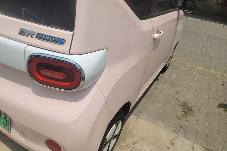Used Wuling Hongguang MINIEV 2024 3rd Generation 215km Advanced Version Right Rear Taillight