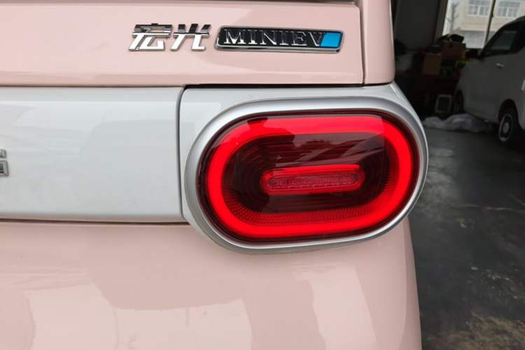 Used Wuling Hongguang MINIEV 2024 3rd Generation 215km Youth Edition Right Rear Taillight