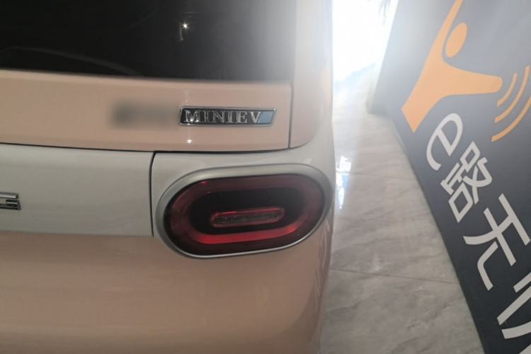 Used Wuling Hongguang MINIEV 2024 3rd Generation 215km Youth Edition Right Rear Taillight