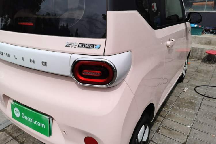 Used Wuling Hongguang MINIEV 2024 3rd Generation 215km Advanced Version Right Rear Taillight