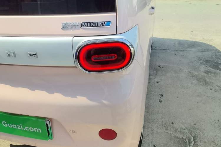 Used Wuling Hongguang MINIEV 2024 3rd Generation 215km Advanced Version Right Rear Taillight