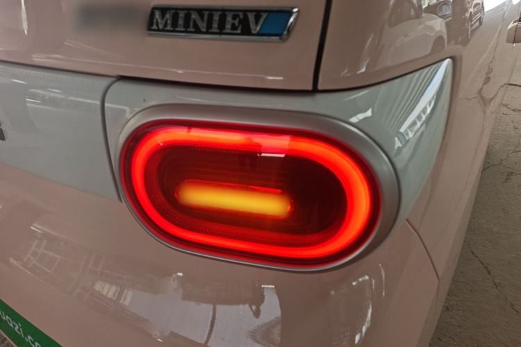 Used Wuling Hongguang MINIEV 2024 3rd Generation 215km Youth Edition Right Rear Taillight