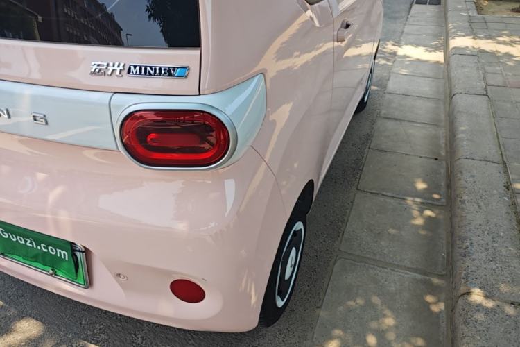 Used Wuling Hongguang MINIEV 2024 3rd Generation 215km Youth Edition Right Rear Taillight