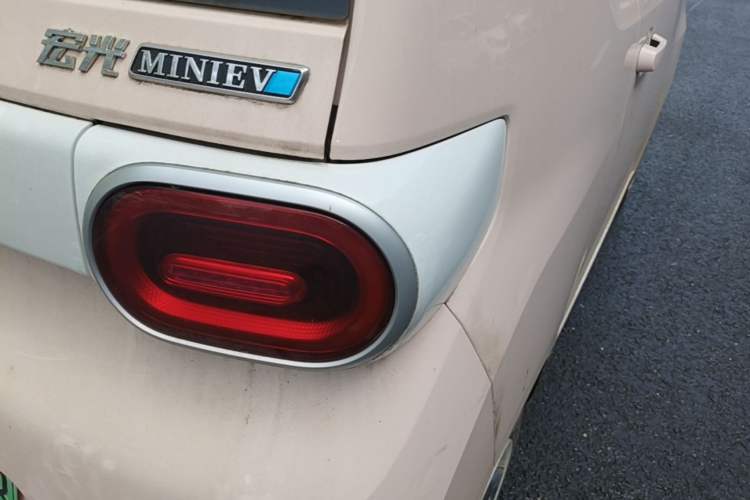 Used Wuling Hongguang MINIEV 2024 3rd Generation 215km Youth Edition Right Rear Taillight