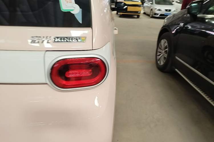 Used Wuling Hongguang MINIEV 2024 3rd Generation 215km Youth Edition Right Rear Taillight